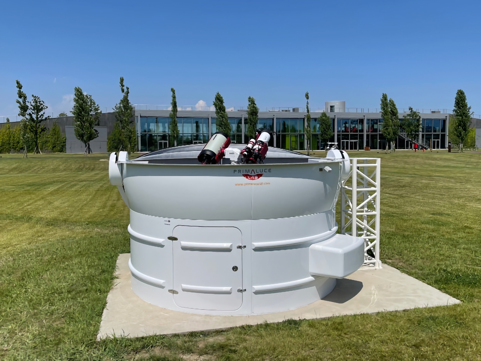 DUAL-COMPACT Observatory Station installata in H-FARM